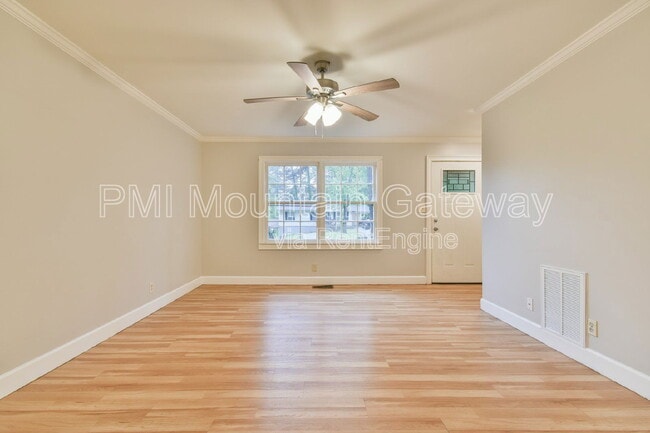 Building Photo - 42-56 Greenwood Cir