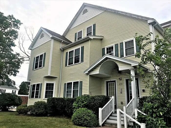 Primary Photo - 372 Washington St