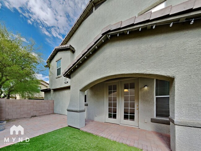Building Photo - 5733 E Bellow Ln