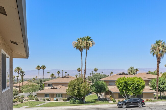 Building Photo - 72629 Edgehill Dr