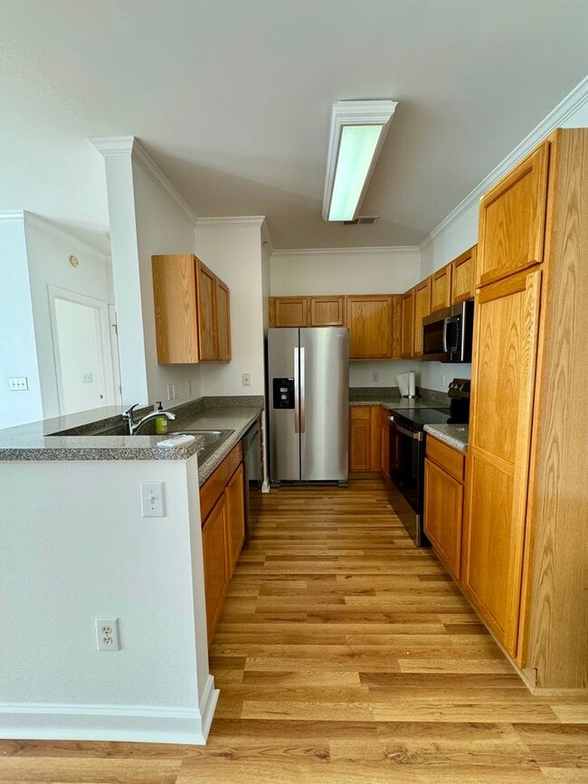 Building Photo - RARE two-bedroom condo in Southern Village.