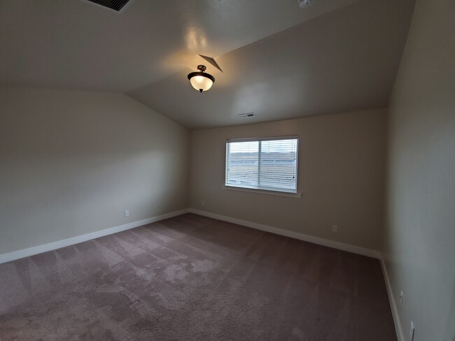Building Photo - 4329 W Quiet Shade Dr
