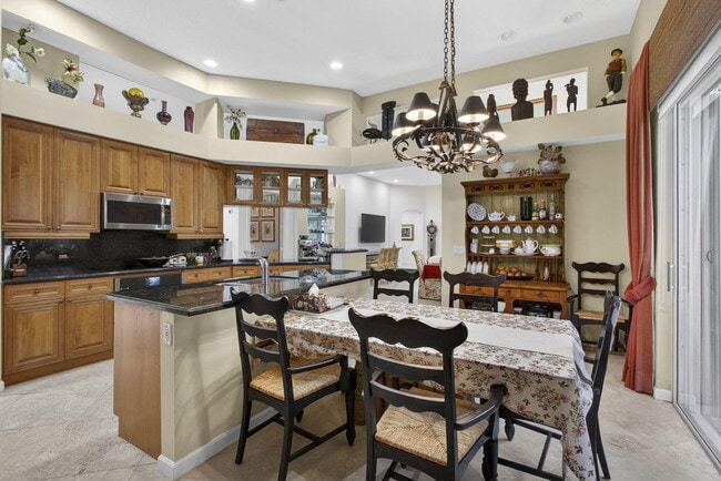 Building Photo - 10880 Northgreen Dr