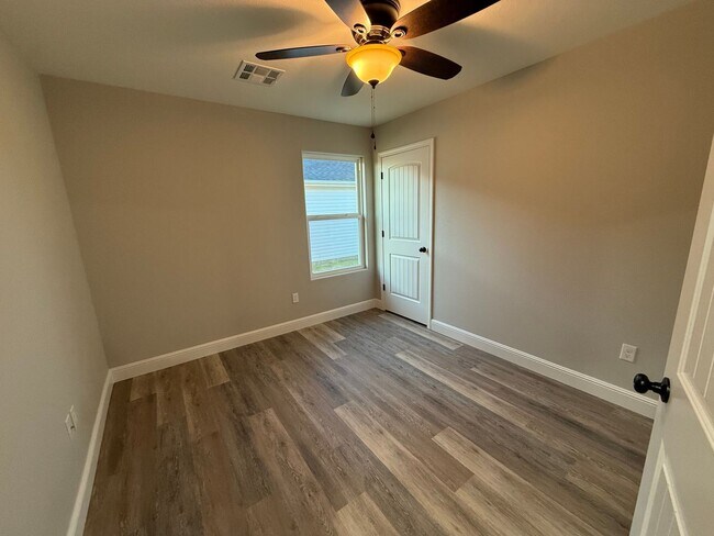 Building Photo - BRAND NEW BUILD: 3 BEDROOM/ 2 BATHROOM HOUSE IN CARTERVILLE MO WITH 2 CAR GARAGE!!!