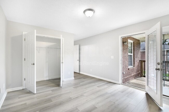Building Photo - 304 Keeneland Dr