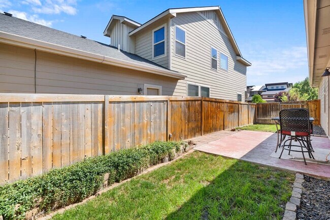 Building Photo - 2965 N LeBlanc Way