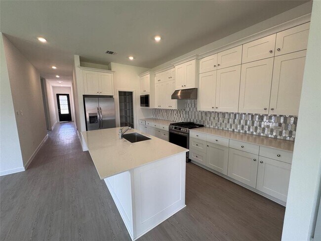 Building Photo - 6302 Symphony Wave Dr