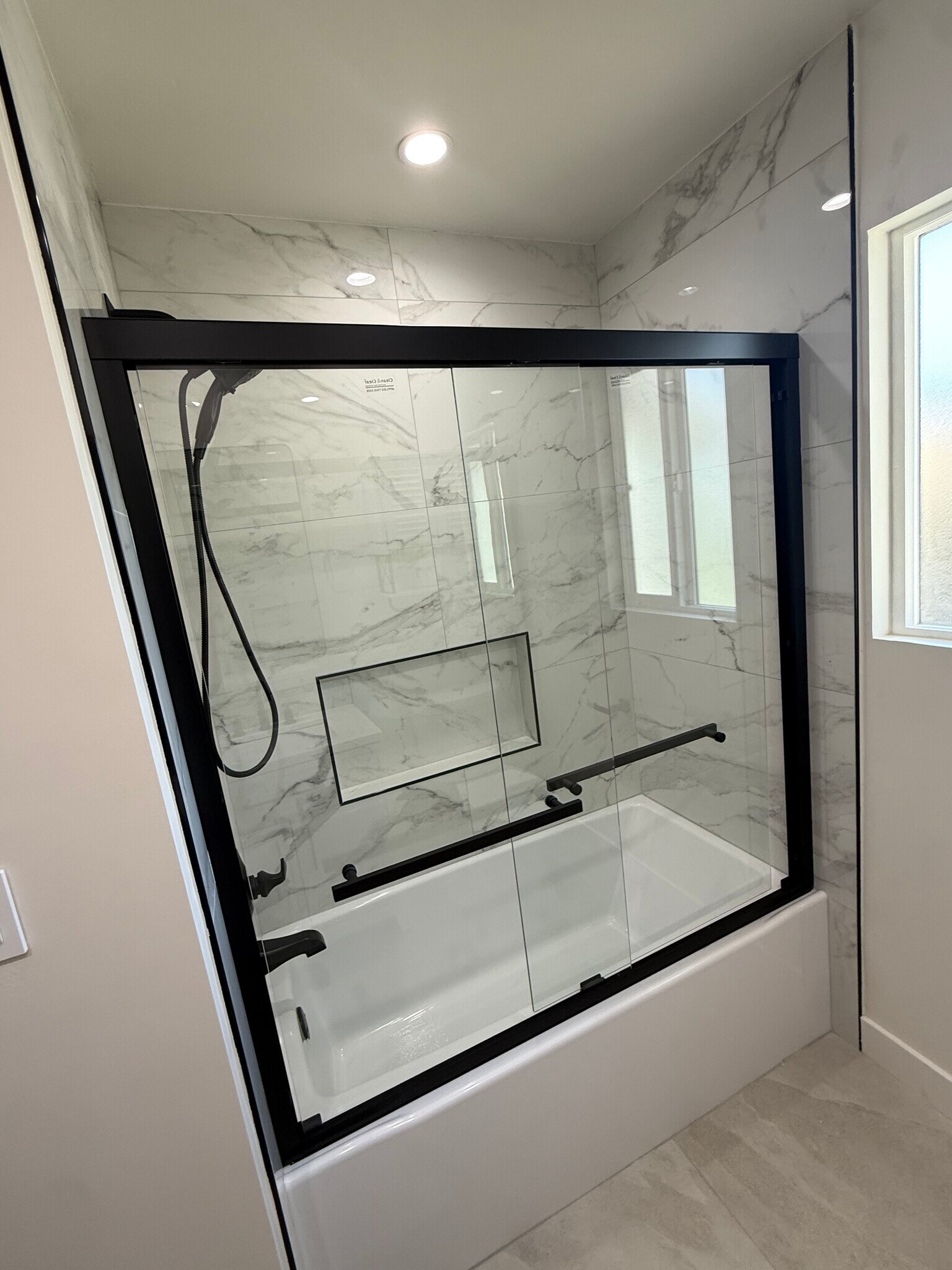 Building Photo - 6650 Sale Ave