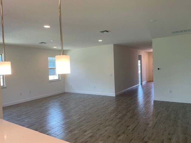 Building Photo - 7501 Wing Span Wy