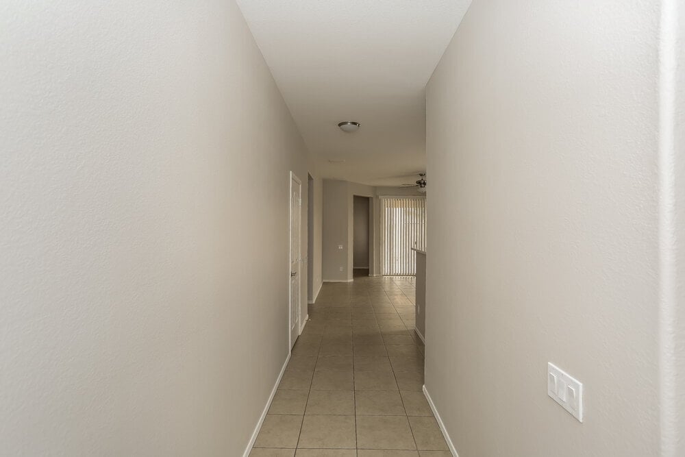 Building Photo - 11722 W Lincoln St