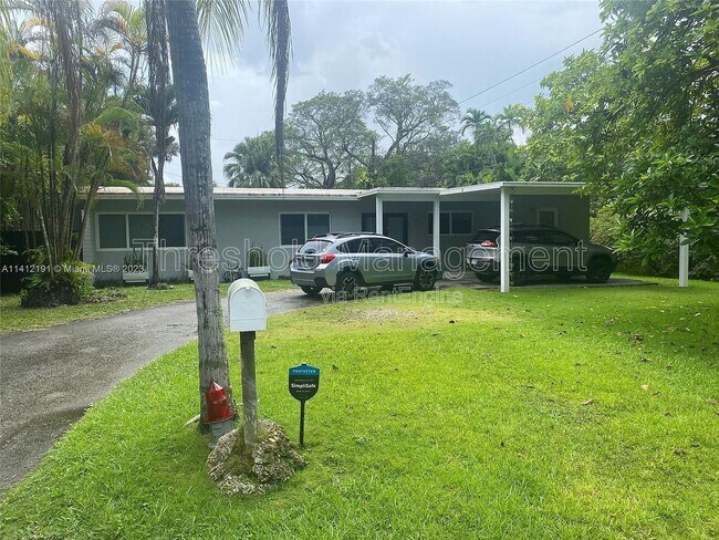 Building Photo - 6910 SW 64th Ave