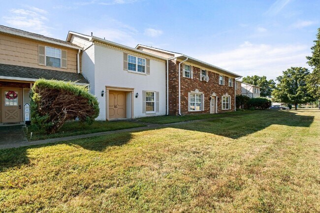 Building Photo - 1301 Neelys Bend Rd