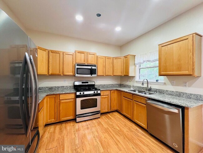 Building Photo - 6107 Asher Ct