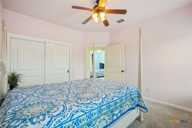 Building Photo - 2622 Fairwood Dr