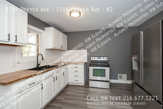 Building Photo - Charming 4 bed side by side duplex !