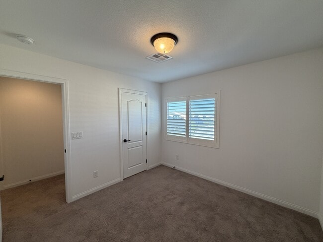 Building Photo - 7008 W Steele Canyon St