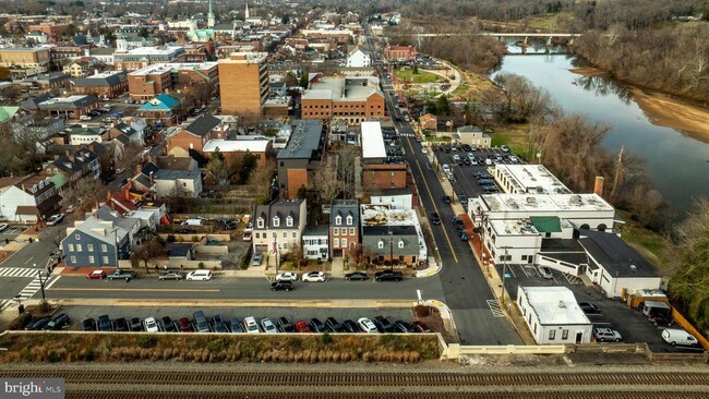 Building Photo - 105 Lafayette Blvd