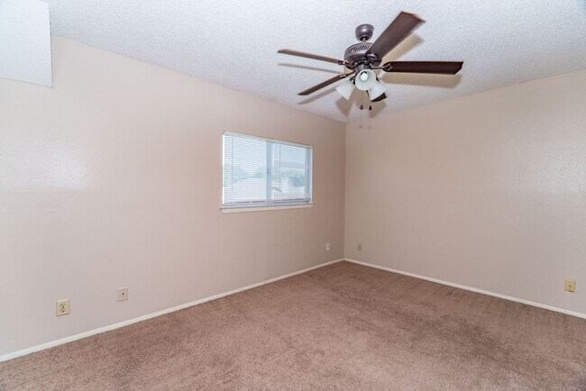 Building Photo - 12205 Magnolia Blossom St