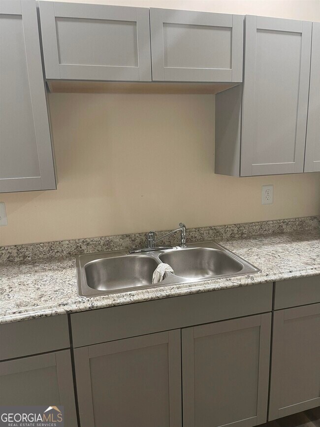 Building Photo - 1757 Bennett Dr