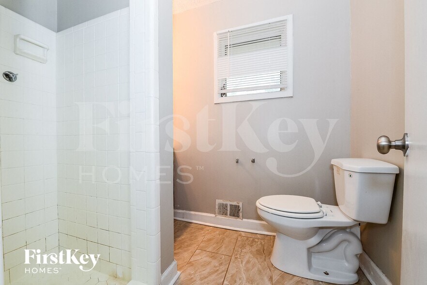 Building Photo - 3986 Kirksford Dr