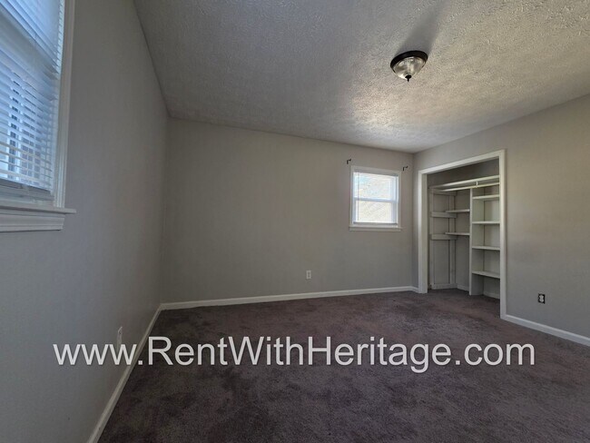 Building Photo - Georgous 3 Bedroom, 2 Bath home with lots of upgrades