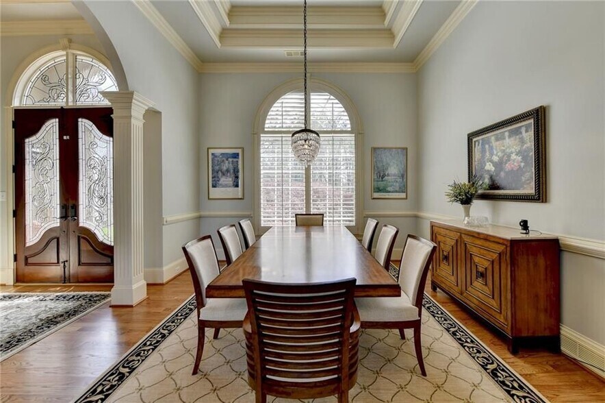 Building Photo - 6745 Laurel Oak Dr