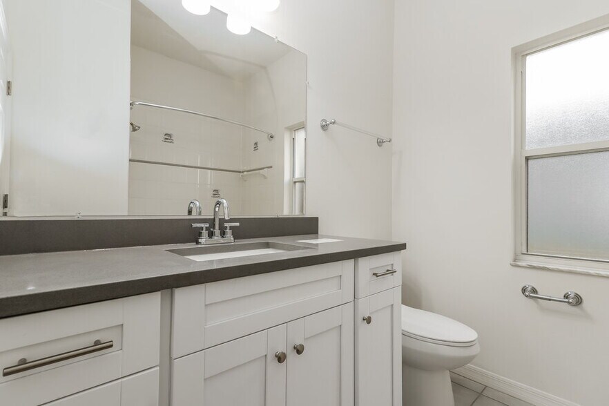 Building Photo - 4806 Spring Side Dr