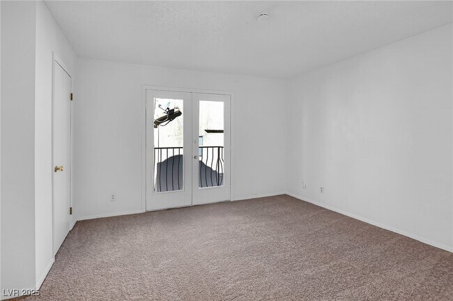 Primary Photo - 7030 Burcot Ave