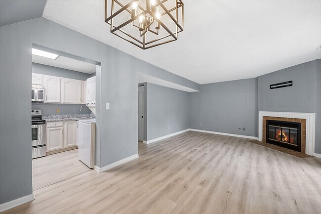 Building Photo - 8912 Cardinal Terrace