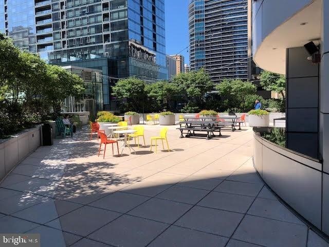 Building Photo - 1111 19th St N