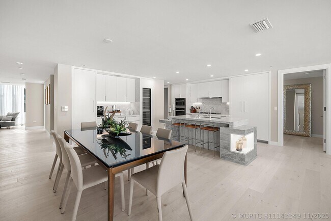 Building Photo - 3550 S Ocean Blvd