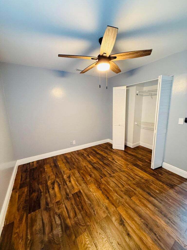 Building Photo - 12134 Regal Ct E
