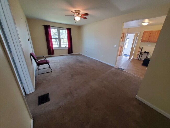 Building Photo - Renovated 2 Bedroom – First Floor Apartment in East Greenwich!