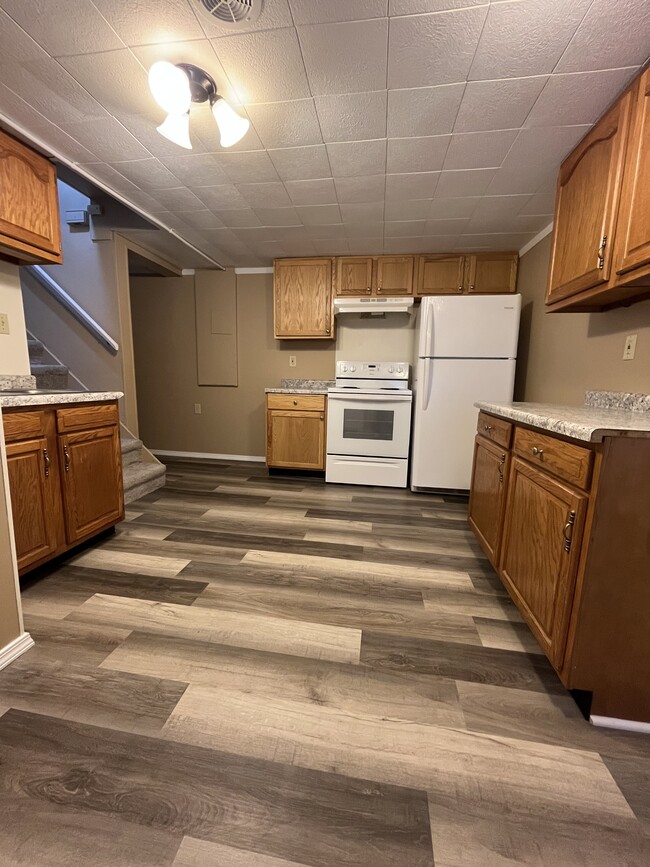 Building Photo - 114 Moffett Ave