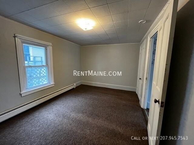 Building Photo - 703 Main St