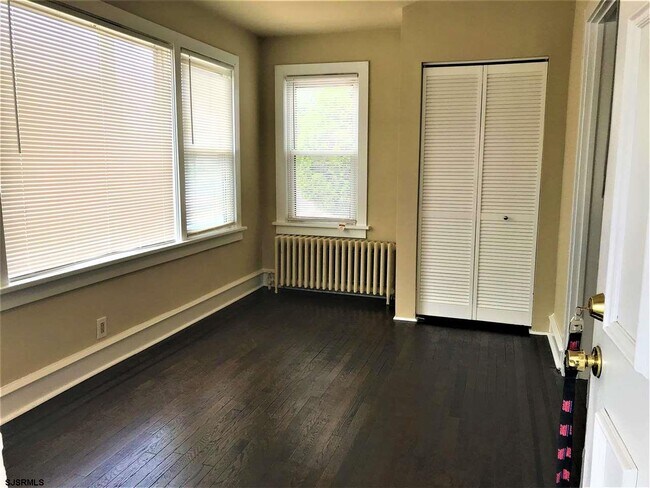 Building Photo - 119 N Jasper Ave