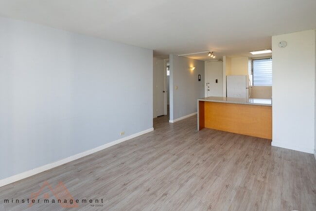 Building Photo - 949 Ala Nanala St