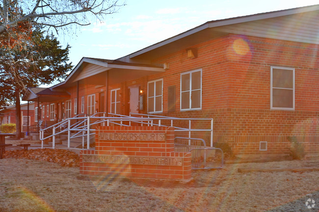 Building Photo - Will Rogers Courts