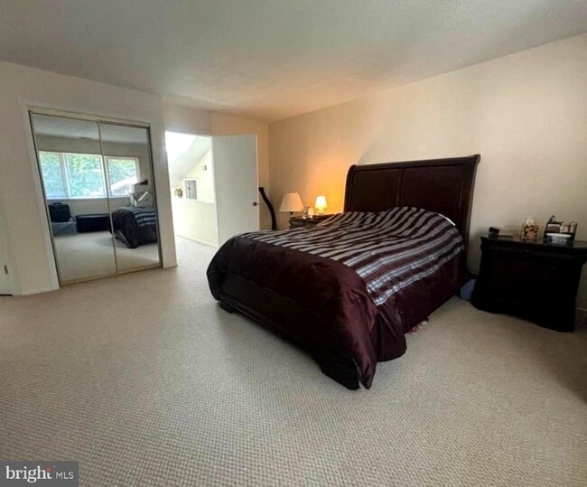 Building Photo - 514 Sayre Dr