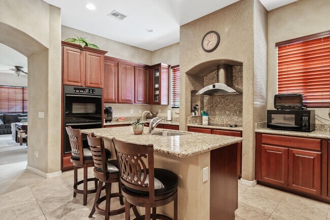 Building Photo - For Rent | 2 Bed | 2 Bath | Desert Dawn Condo in Toscano Villas