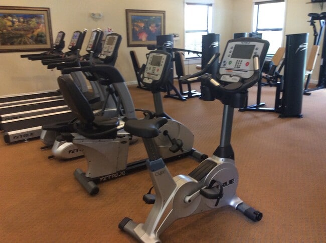 gym - 8351 38th Street Cir E