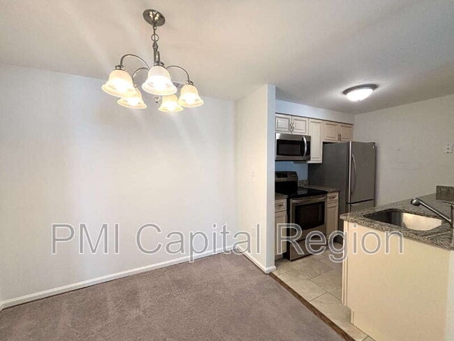 Building Photo - 13059 Shadyside Ln