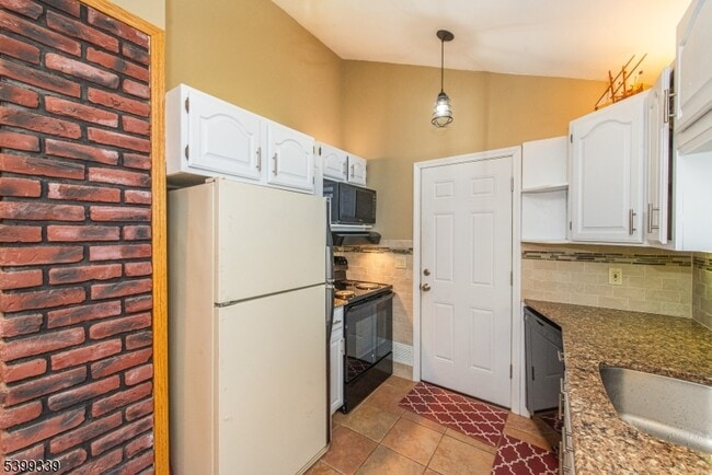 Building Photo - 13 Marine Terrace