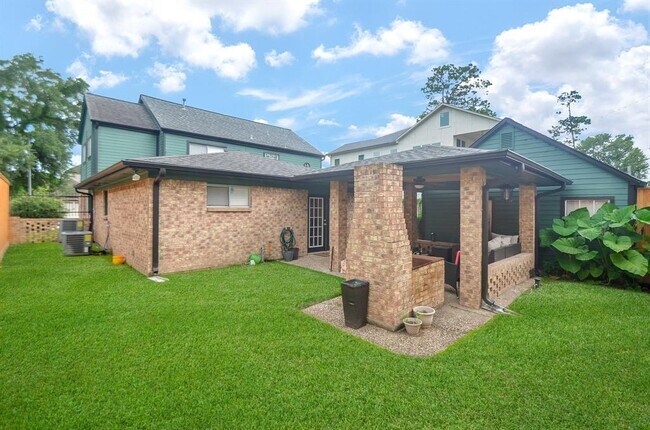 Building Photo - 4315 Fernwood Dr