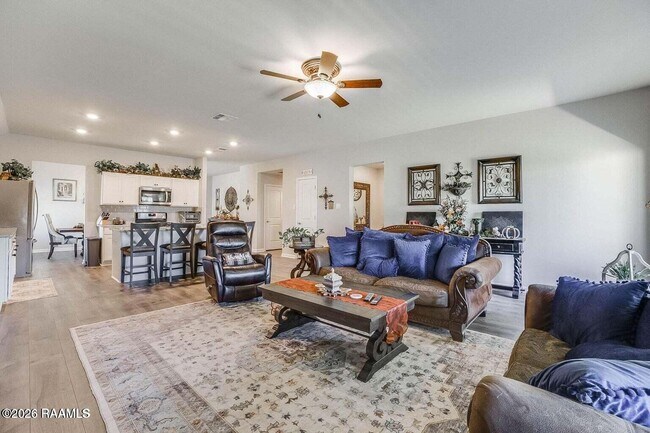 Building Photo - 135 Grace View Dr