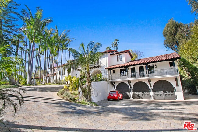 Primary Photo - 9451 W Sunset Blvd