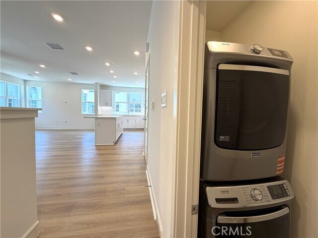 Building Photo - 3590 Indigo Privado