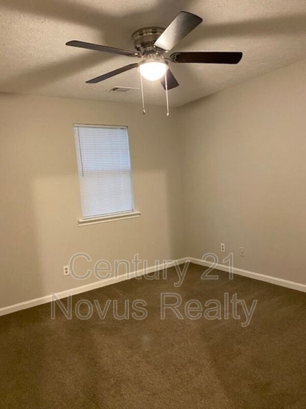 Building Photo - 735 South St