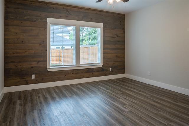 Building Photo - 524 N Main Dr