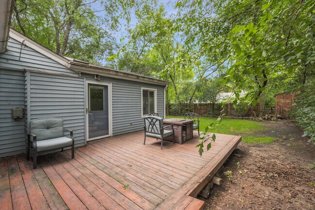 Building Photo - 15580 Birwood Ave